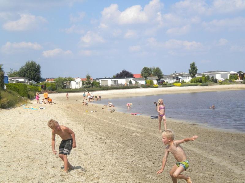 Mulder'S Vakantiehuis, Jaarplaats 108 Op Recreatiepark De Tien Heugten Schoonloo Εξωτερικό φωτογραφία